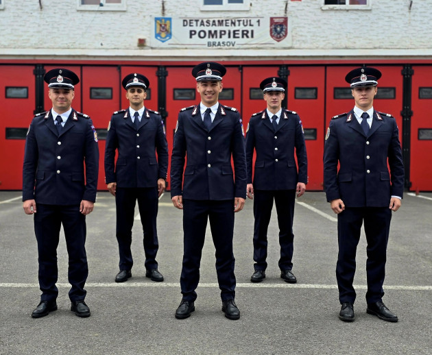 Au prins post la Braşov: 43 de „boboci” la IPJ, 5 – la ISU