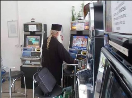 Primarul va decide dacă vrea „păcănele”. Limitarea se va face prin suprataxare
