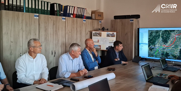 Autostrada Braşov - Bacău va trece prin Dealul Lempeş. Varianta actualizată a traseului a fost prezentată autorităţilor locale 