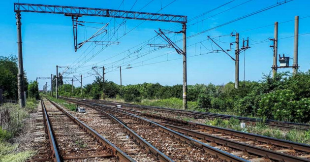 CFR vrea să electrifice calea ferată Braşov – Sibiu 