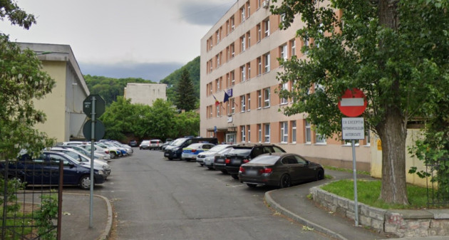 A scos cuțitul la colegul de muncă