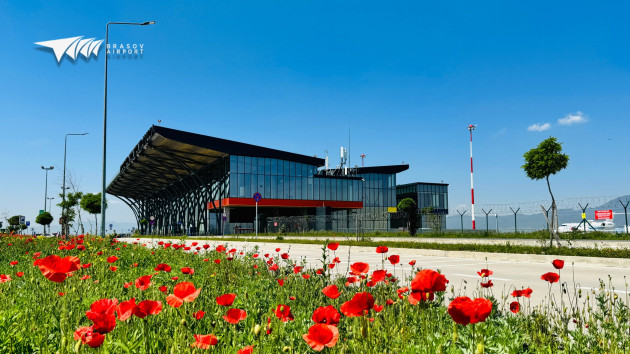 Ai bani, închiriezi Aeroportul. Minim 5.125 euro – tariful minim pentru petreceri la Aerogara Braşovului