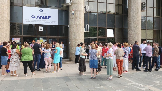 Finanţiştii din Braşov au protestat din nou 