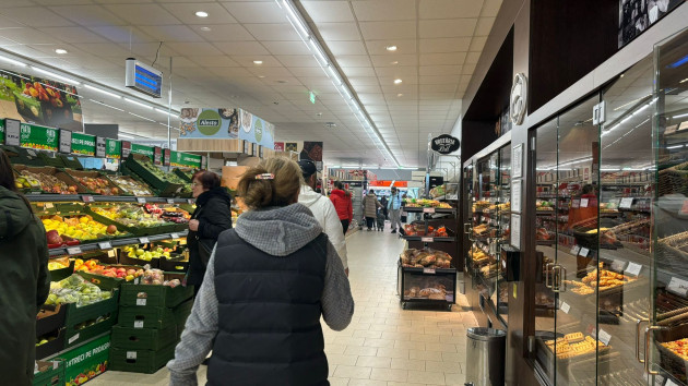 Ce alimente rămân cu preţul plafonat până pe 30 septembrie