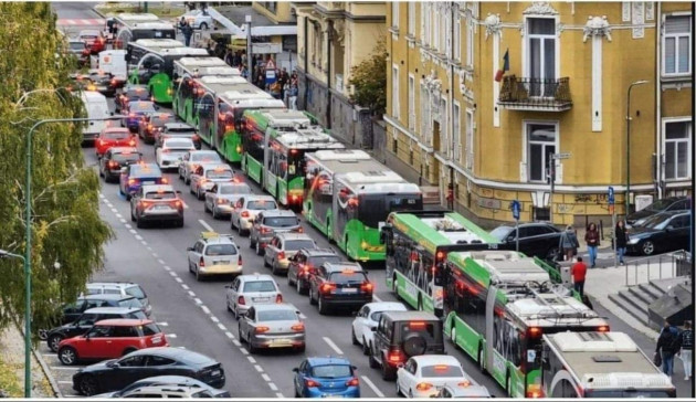 Transportatorii vor primi înapoi 20 de bani pe litru din acciza la motorină