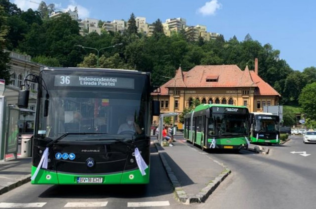 Banderola albă, azi, la RATBV. Șoferii din Brașov fac grevă japoneză pe „motivul Constanța”