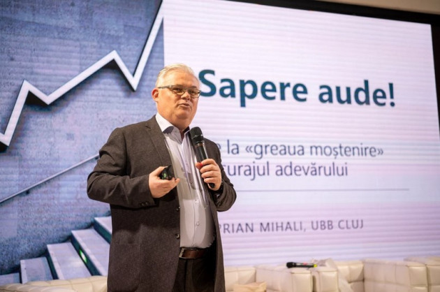 „Creştem copii cu un cocktail exploziv de deficit educaţional: financiar, digital şi sexual”