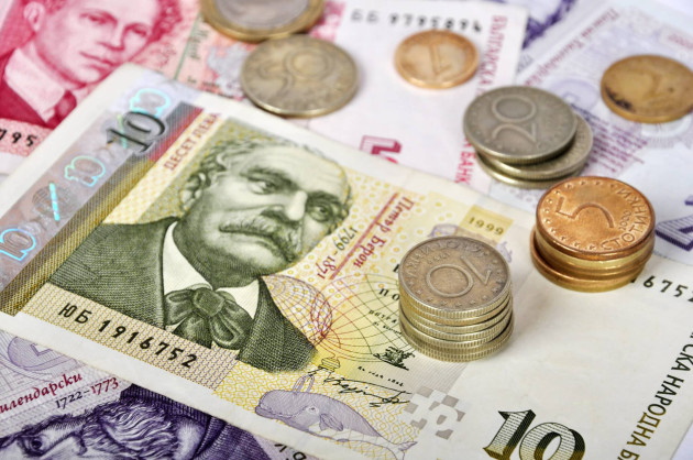 Dispare leva. Oamenii vor primi 1 euro pentru 1,95583 leva