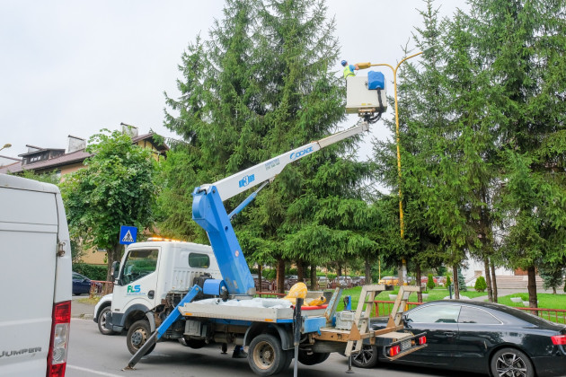 Municipiul Braşov, 100% cu iluminat public economic. În oraş a început montarea ultimelor 8.425 de corpuri de iluminat tip LED