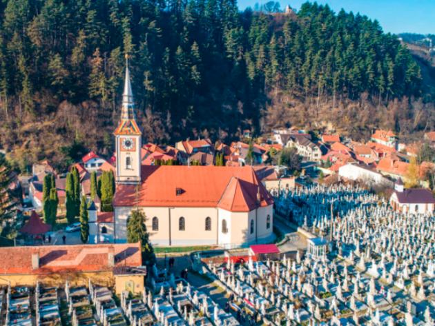 Lista locurilor de veci ai căror concesionari nu au plătit contribuţia/ taxa pentru menţinerea corespunzătoare a cimitirului parohial al bisericii Sfânta Treime Tocile din Braşov, pe o perioadă mai mare de 7 ani consecutivi