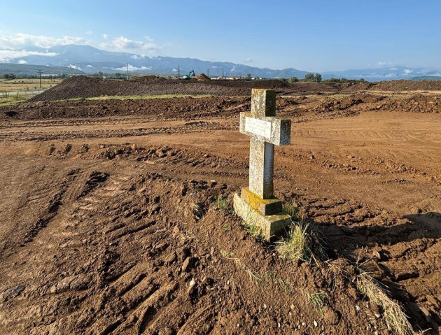 Somaţie pentru crucile de pe Autostrada A13 Sibiu – Făgăraş 