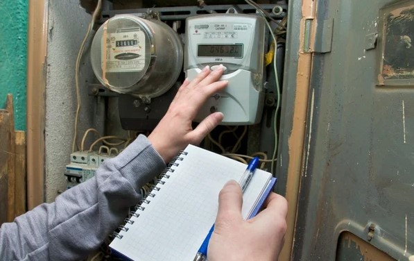 61 de lei în iunie, 135 lei în iulie. Ce facturi primesc braşovenii de la Electrica Furnizare