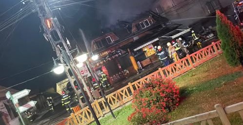 Incendiu la Praid, trei magazine mixte au fost afectate
