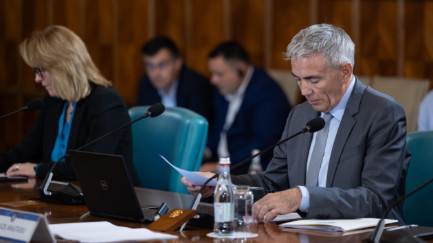 Pe încet înainte