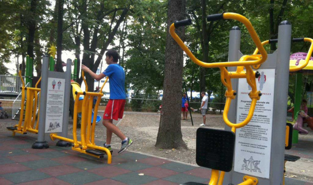 Echipamente de fitness în aer liber, în mai multe zone de agrement din Braşov 
