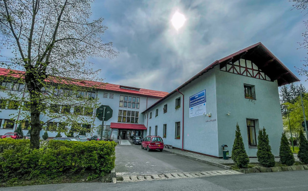 Ai şi job, şi părinte de îngrijit? De la DAS Braşov, jumătate de salariu