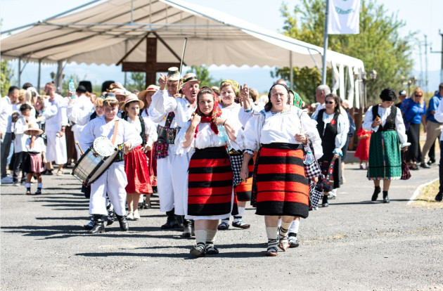 Hai la Mândra în weekend, pentru „porţii de cultură, natură, gastronomie şi experienţe de povestit”
