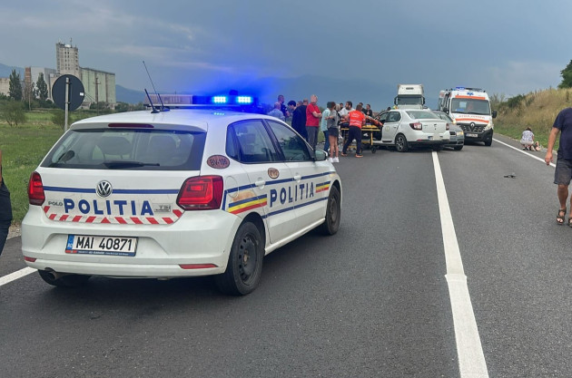 DN1, blocat pe ruta Codlea – Făgăraș. 4 mașini în carambol