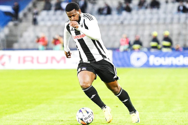 FCSB l-a transferat pe Mamadou Thiam