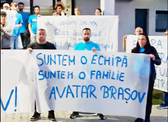 Protest Avatar pentru atribuirea orelor de antrenament în sălile braşovene, DAIS răspunde