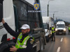 400 de şoferi de taxi, tir-uri, autobuze, verificaţi în 3 ore