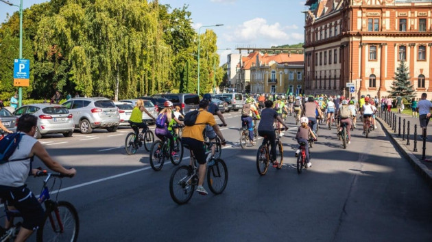 „Tura în judeţ” – Cicliştii braşoveni, aşteptaţi să pedaleze până la Hărman şi înapoi
