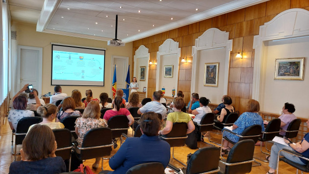 BNR a instruit la Braşov 30 de dascăli