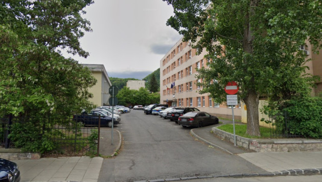 În parcarea de la Secţia 1 de Poliţie Braşov nu va mai intra oricine 