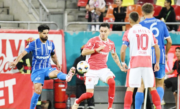 Dinamo, ţinută în Şah de Farul