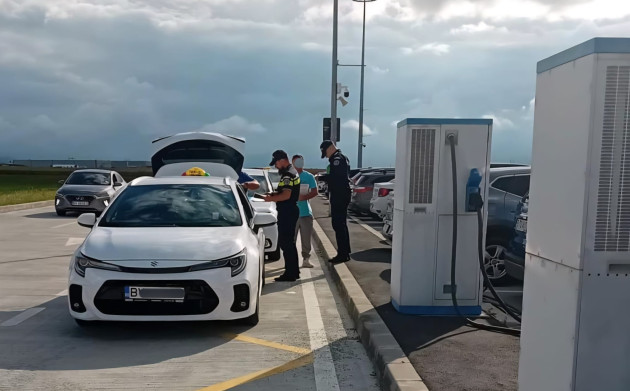 „Taxi Aeroport”: 28 de șoferi verificați, 16 amendați