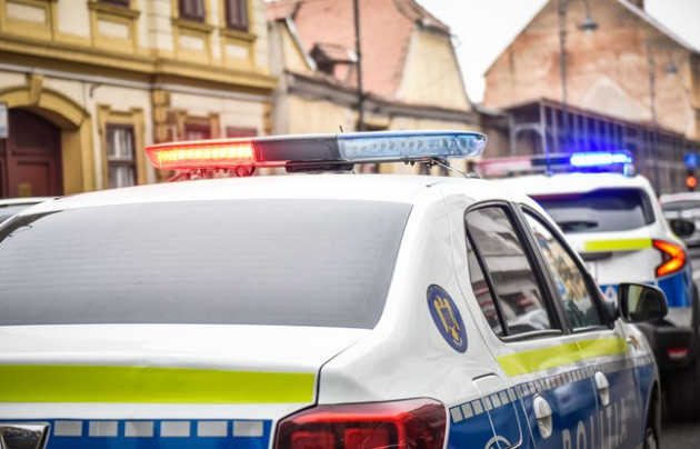 Beat deja la amiază, calmat cu Poliția