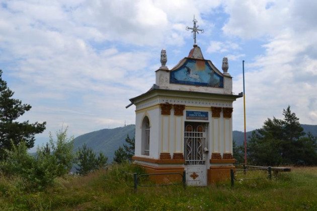 Restaurarea a 10 troiţe din Şcheii Braşovului, estimată la 11,11 milioane de lei