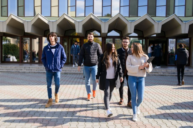 Numărul de studenţi, în creştere