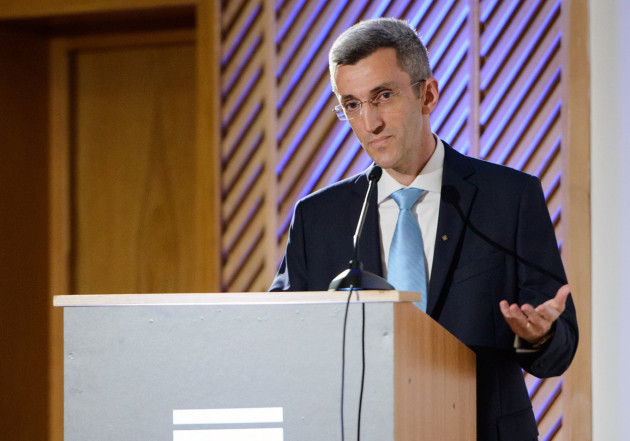 UnitBv modifică politica de gratuitate pentru cazare în cămine. Schimbări şi pentru precazare