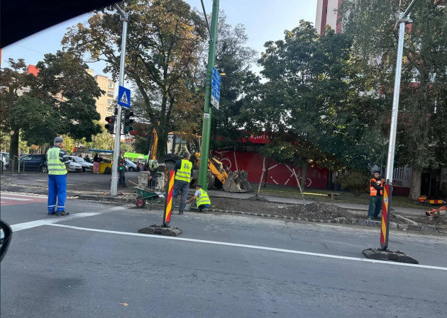 Semaforizarea giratoriilor: pentru sincronizare, se translatează zebrele