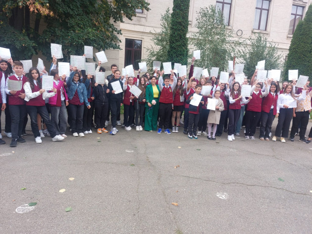 Şcoala cu 80 de elevi „Cambridge”