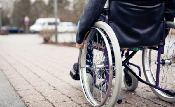 Ajutorul social plătit în Braşov: 8.360 - venit minim garantat, 56.859 - persoane cu dizabilităţi, 377 – HIV/SIDA, 69 – TBC, 581.650 – cu subvenţie la curent