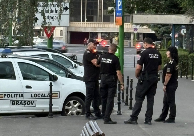 55 de nemulțumiți pe zi, sună sau scriu la Poliția Locală