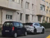 Maşina la parter, priza la etajul 4