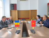 Ambasadorul Republicii Socialiste Vietnam, invitat la Parada Junilor de la Braşov 