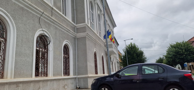 Unchi și nepot, scandal în stradă
