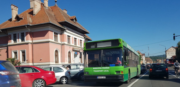 Societăţile de taxi sunt convocate la Primărie