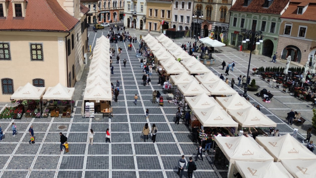 „Târgul frumos de Brumărel”, în Piața Sfatului