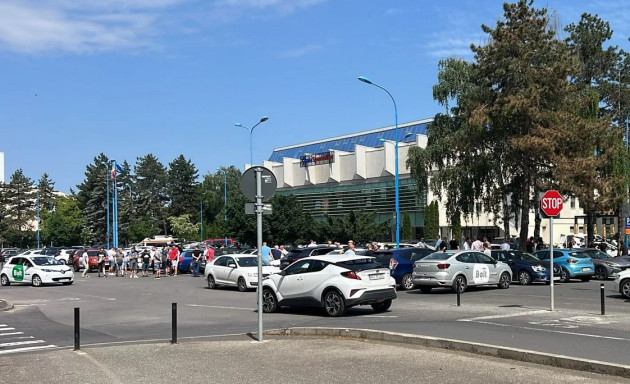 Uber nu te mai lasă să  împaţi cursa
