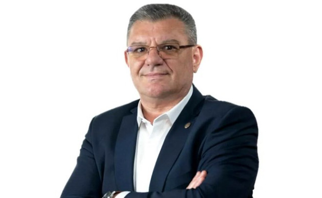 De la SOS, un FAR