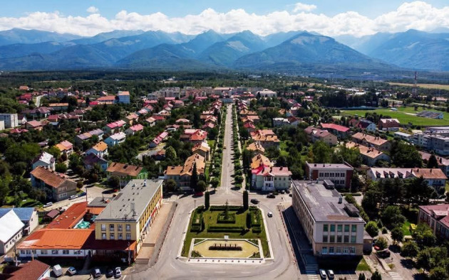 Fura din magazinul plătit să-l păzească