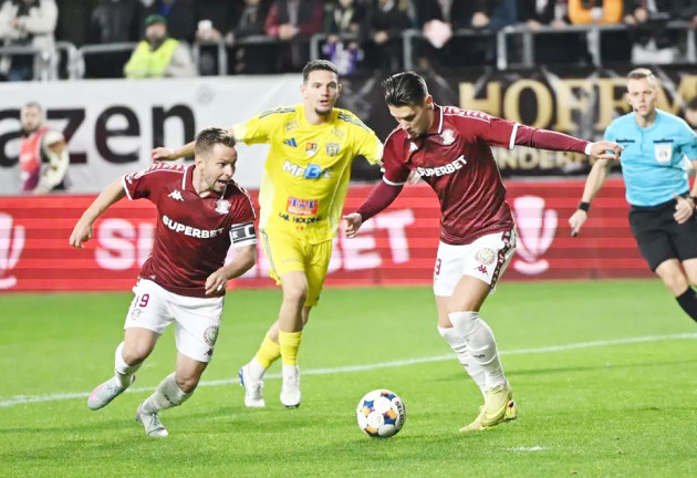 Botoşani şi Rapid, în fruntea Superligii