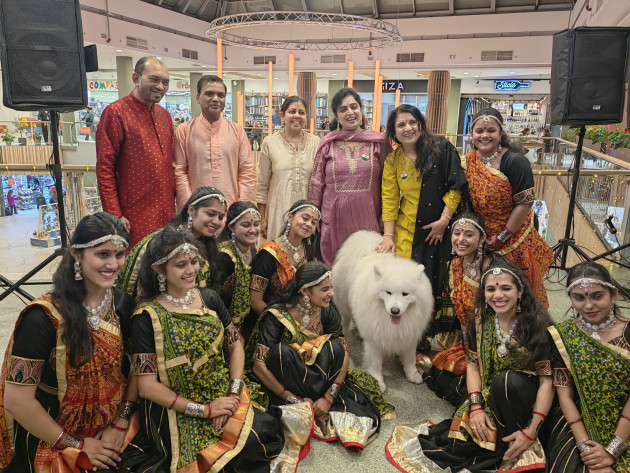 Doi indieni de top s-au stabilit la Brașov. Sunil Moudgalya și Ritu Sinha au fost gazdele unei sărbători importante a țării lor, marcată pentru prima dată la Brașov, de Ambasada Indiei