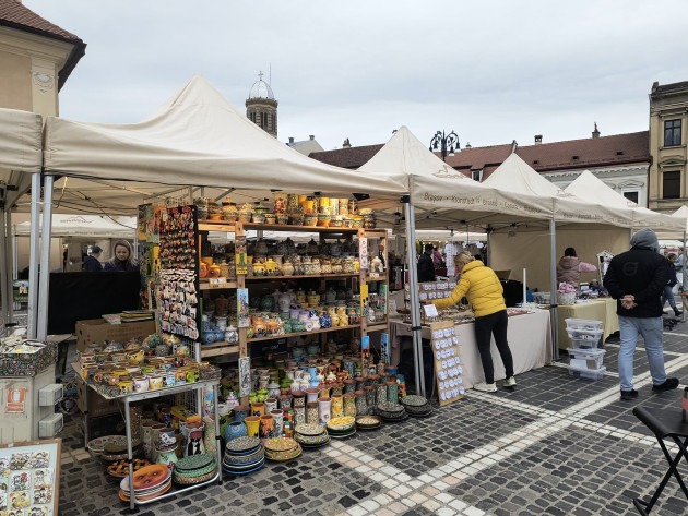 Târg de artizani în Piața Sfatului, târg de producători în Piața Unirii