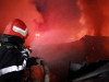 Foc în depozitul de așchii de lemn. 6 echipaje ISU de la Brașov, în sprijin au fost chemați și pompierii voluntari din Râșnov și Cristian